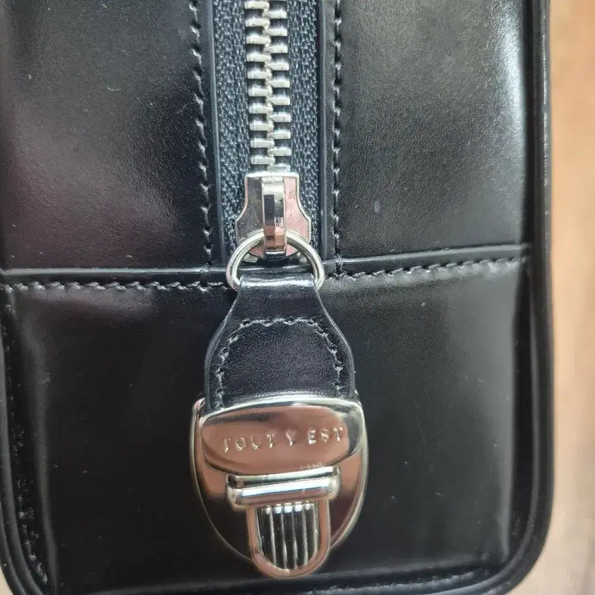 [BUNJANG] Tout Y Est Rocket Bag (Black) / 투티에로켓백(블랙)