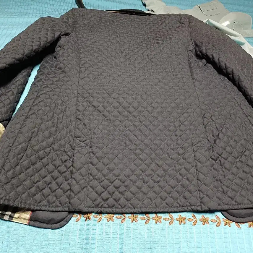[BUNJANG] Burberry Quilted Jacket / 여성버버리 퀼팅 자켓입니다