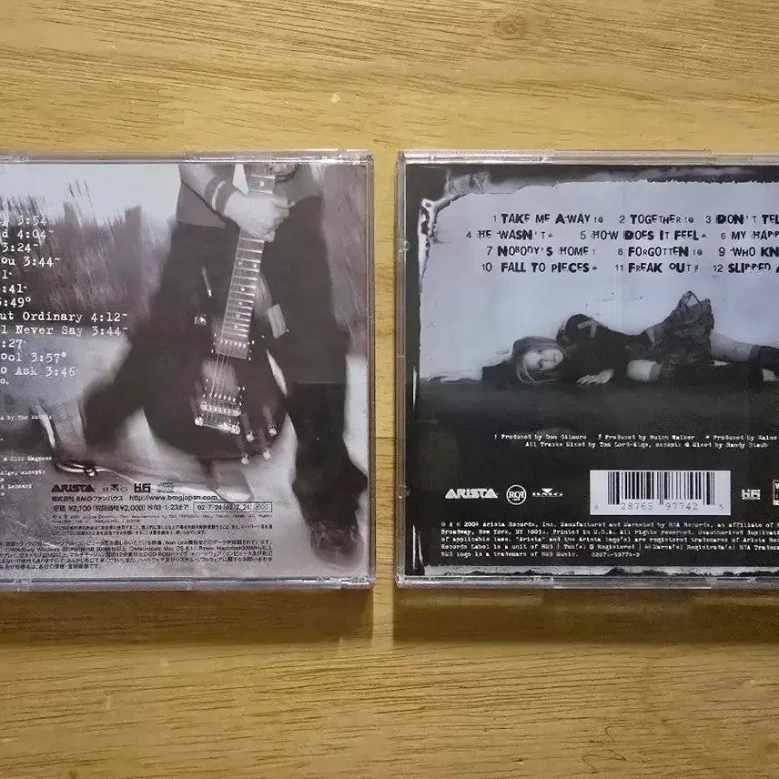 [BUNJANG] Avril Lavigne Album CD Bundle / CD 음반 Avril Lavigne 에이브릴 라빈 앨범 2장