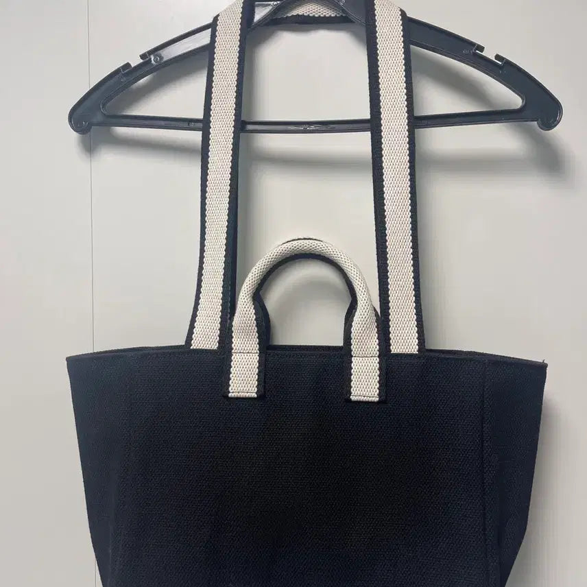 [BUNJANG] Unfold Mini Two-Tone Strap Bag Black / [미착용상품]언폴드 미니 투톤 스트랩 백 블랙