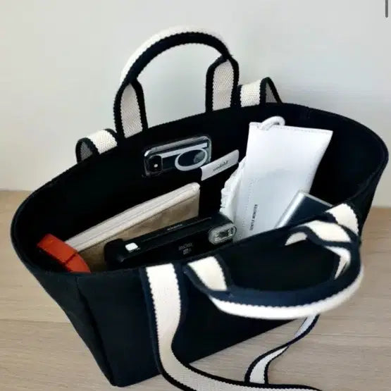 [BUNJANG] Unfold Mini Two-Tone Strap Bag Black / [미착용상품]언폴드 미니 투톤 스트랩 백 블랙