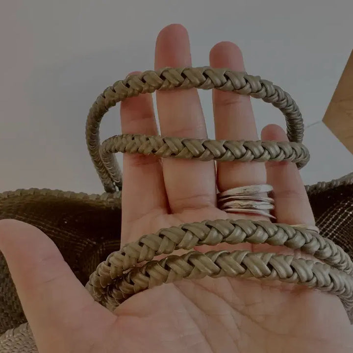 [BUNJANG] OJO DE MEX Etoupe Tote Bag / OJO DE MEX 플라스틱 핸드메이드 백(일본브랜드)