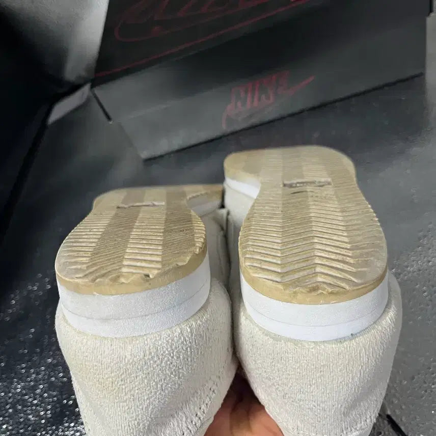 [BUNJANG] Nike Cortez Upside Down Sneakers / 나이키 코르테즈 업사이드다운 기묘한 이야기 275