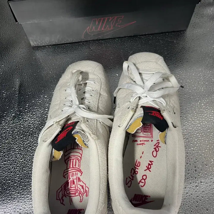 [BUNJANG] Nike Cortez Upside Down Sneakers / 나이키 코르테즈 업사이드다운 기묘한 이야기 275