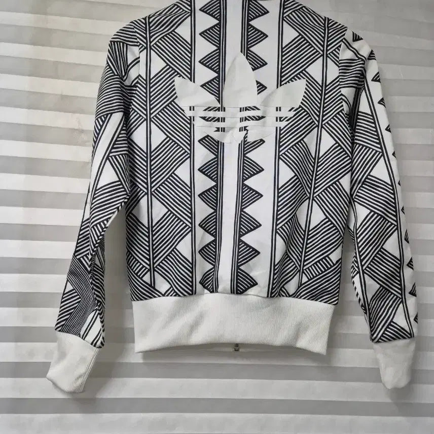 [BUNJANG] Adidas Patterned Track Top White Black / 아디다스 패턴 트랙탑 화이트 블랙
