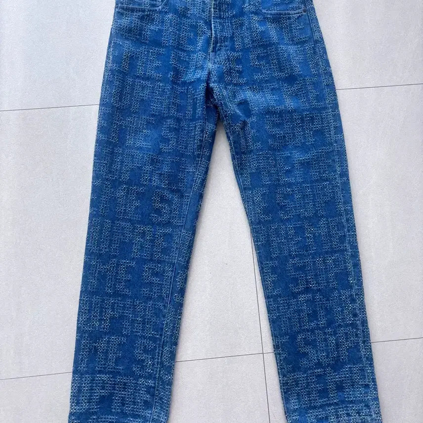 [BUNJANG] Supreme Needle Punch Washed Denim Pants / [32] 23fw 슈프림 니들펀치 워시드 블루 데님 팬츠