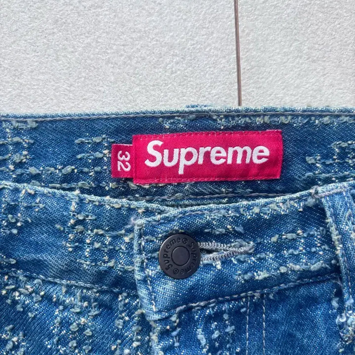 [BUNJANG] Supreme Needle Punch Washed Denim Pants / [32] 23fw 슈프림 니들펀치 워시드 블루 데님 팬츠