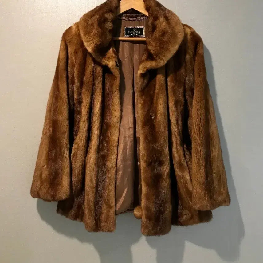 [SOLD OUT] 국제모피 어매리칸레전드 휘메일 밍크코트