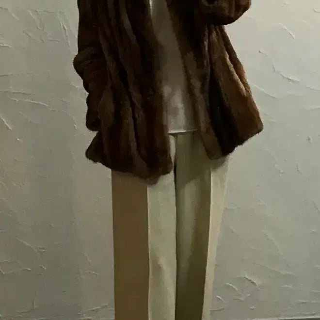 [SOLD OUT] 국제모피 어매리칸레전드 휘메일 밍크코트