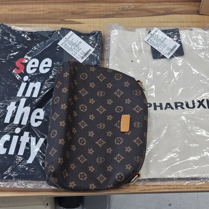 [BUNJANG] Unbranded Eco-Friendly Tote Bag Bundle Set / 에코백 2개 새상품