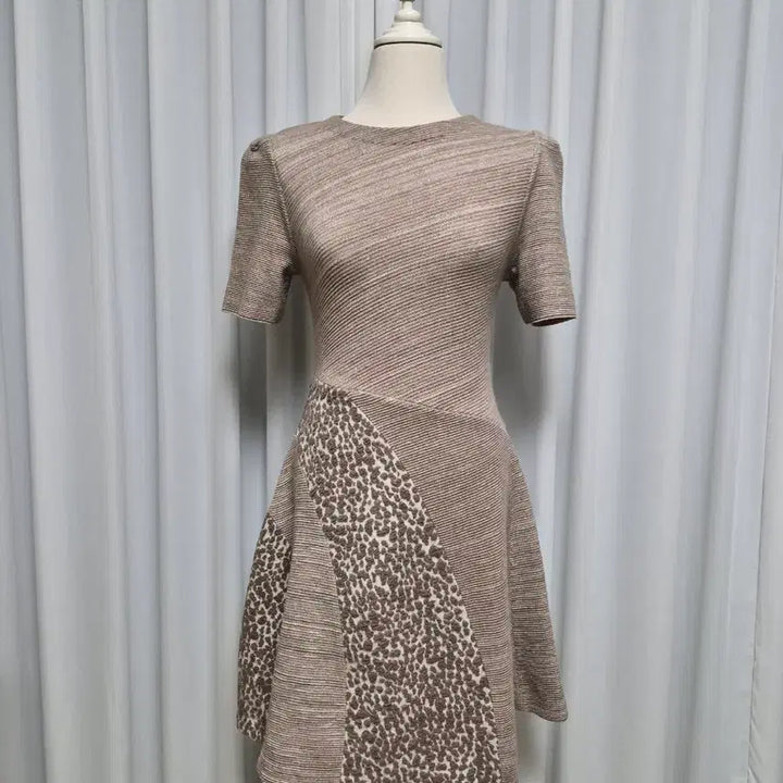 [BUNJANG] SJSJ Leopard Pattern Midi Dress / [한섬SJSJ]레오파드 패턴 반팔 원피스