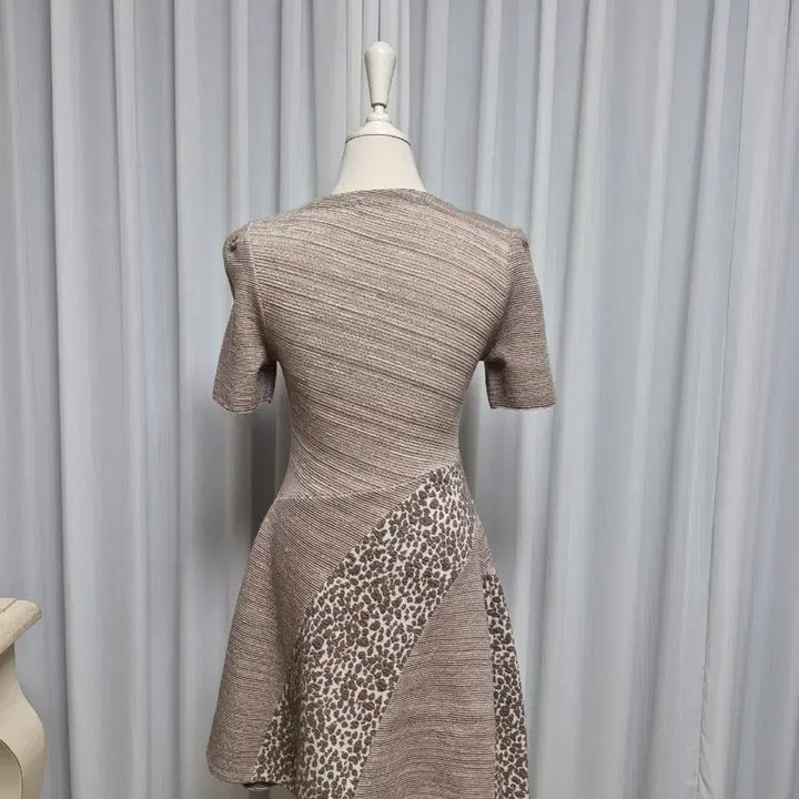 [BUNJANG] SJSJ Leopard Pattern Midi Dress / [한섬SJSJ]레오파드 패턴 반팔 원피스