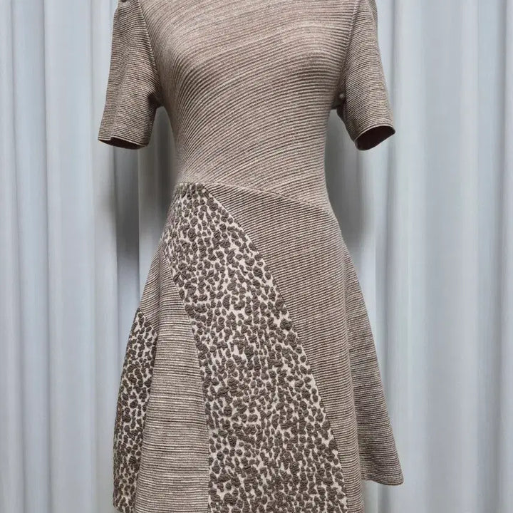 [BUNJANG] SJSJ Leopard Pattern Midi Dress / [한섬SJSJ]레오파드 패턴 반팔 원피스