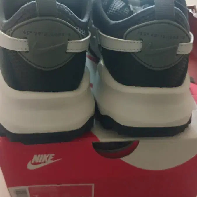 [BUNJANG] Nike TC 7900 Sneakers / 나이키   TC 7900 운동화 새거