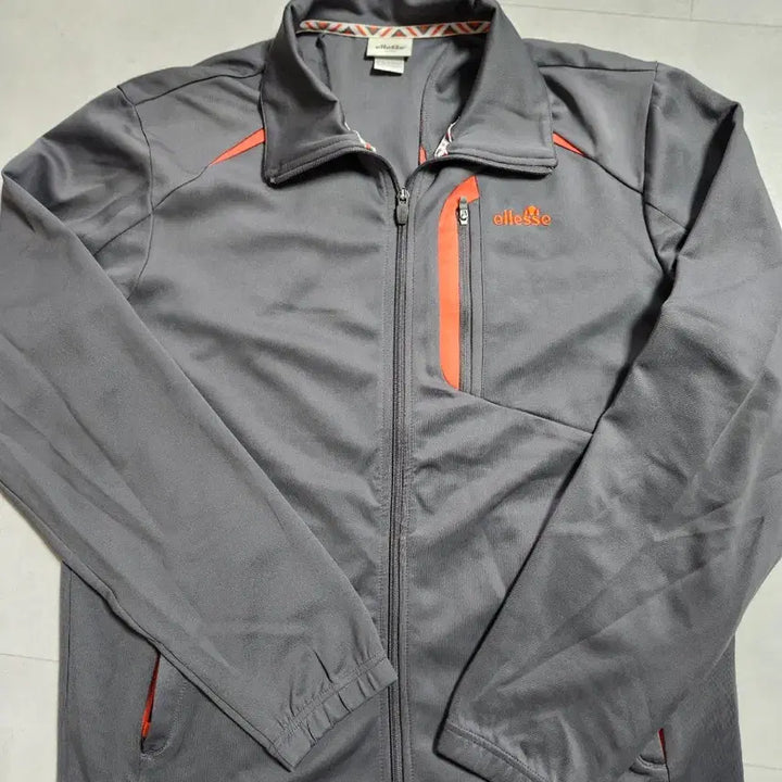 [BUNJANG] K-Swiss Training Jacket / K-SWISS 케이스위스 트레이닝 자켓 개당  105