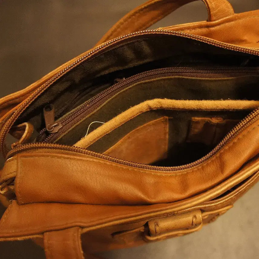 [BUNJANG] Vintage Leather Crossbody Bag / 6953 크로스가방 크로스백 가죽백 가죽가방 빈티지가방 여성가방 남자백