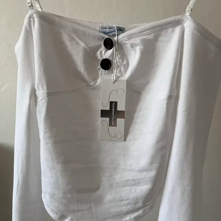 [BUNJANG] Pleasenofollow Dahlia Button Long Sleeve Top / 플리즈노팔로우 Pleasenofollow 화이트 오프숄더 버튼 롱 슬리브