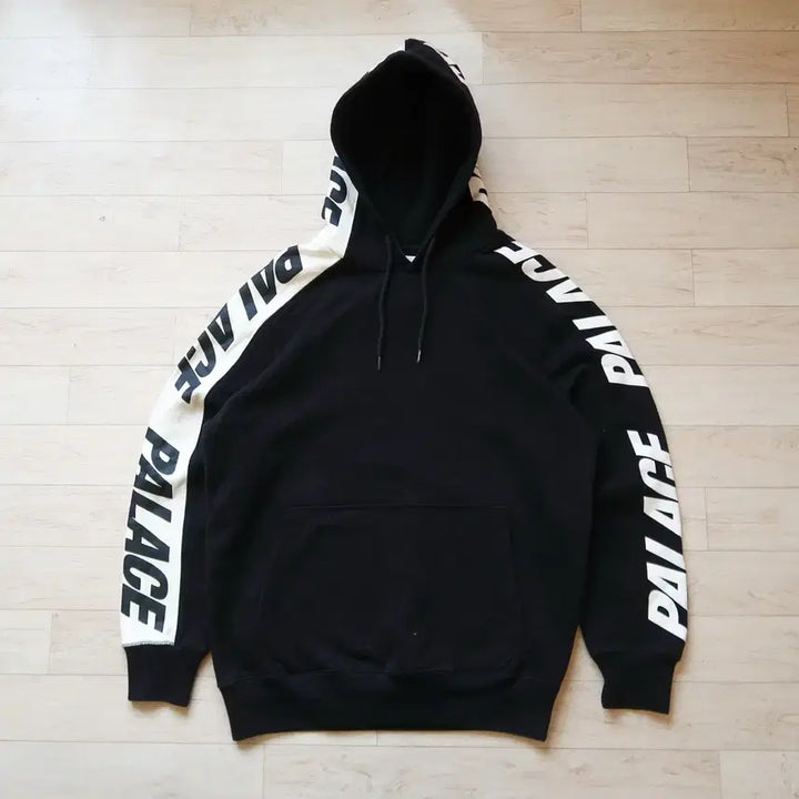 [BUNJANG] Palace Side Logo Hoodie / 팔라스 사이드 로고 후드티