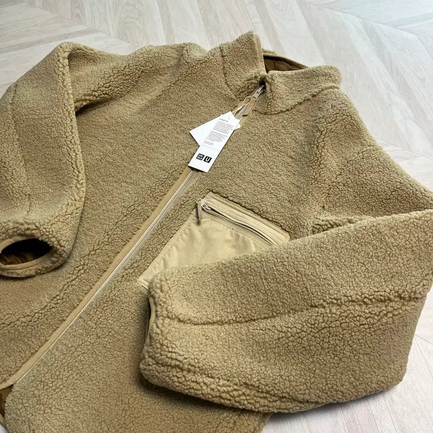 [BUNJANG] (희귀템)유니클로U 보아후리스 리버서블재킷 2XL (새상품) / (희귀템)유니클로U 보아후리스 리버서블재킷 2XL (새상품)