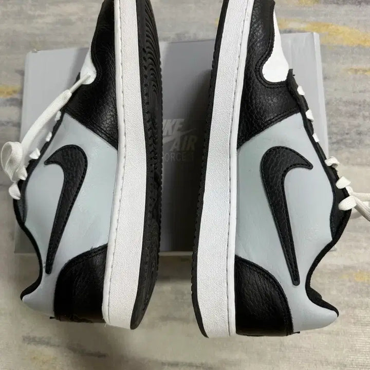 [BUNJANG] Nike Dunk Low Panda Sneakers / 나이키 범고래 신발