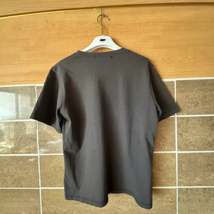 [BUNJANG] Pearl Embellished Dark T-shirt / 진주 반팔 티셔츠