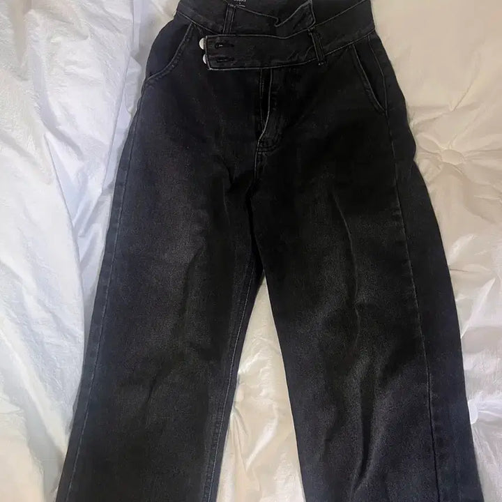 [BUNJANG] Modi Fit Wide Leg Pants (Black Denim, S) / 모디핏 키작녀 허리쏙 랩 와이드 팬츠 (흑청 바지 s )