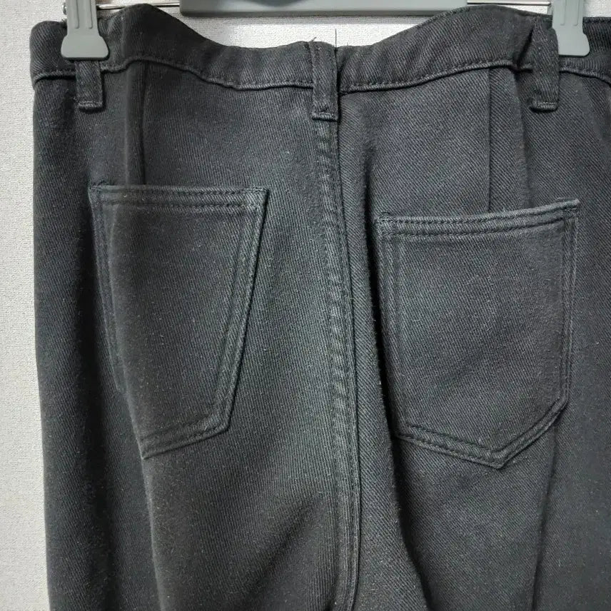 [BUNJANG] Women's Black Fleece-Lined Denim Pants / 블랙 기모 데님 바지