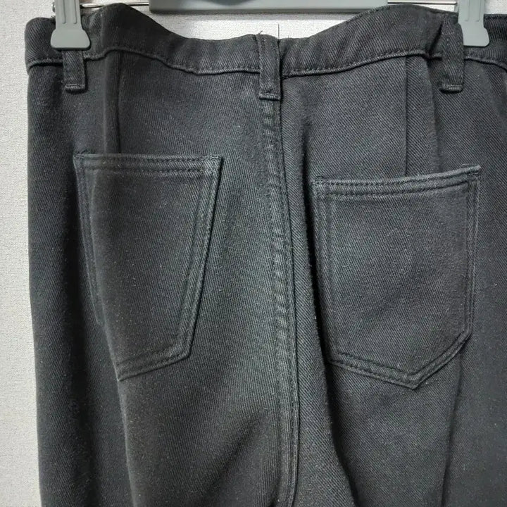 [BUNJANG] Women's Black Fleece-Lined Denim Pants / 블랙 기모 데님 바지