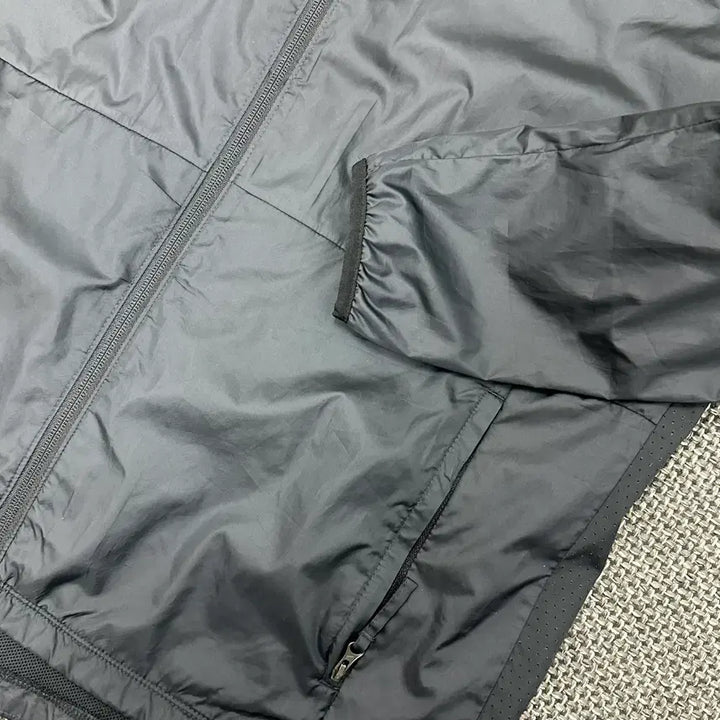 [BUNJANG] Nike Liverpool Rare Windbreaker Jacket / (2537) 나이키 해외판 리버풀 레어템 바람막이 L