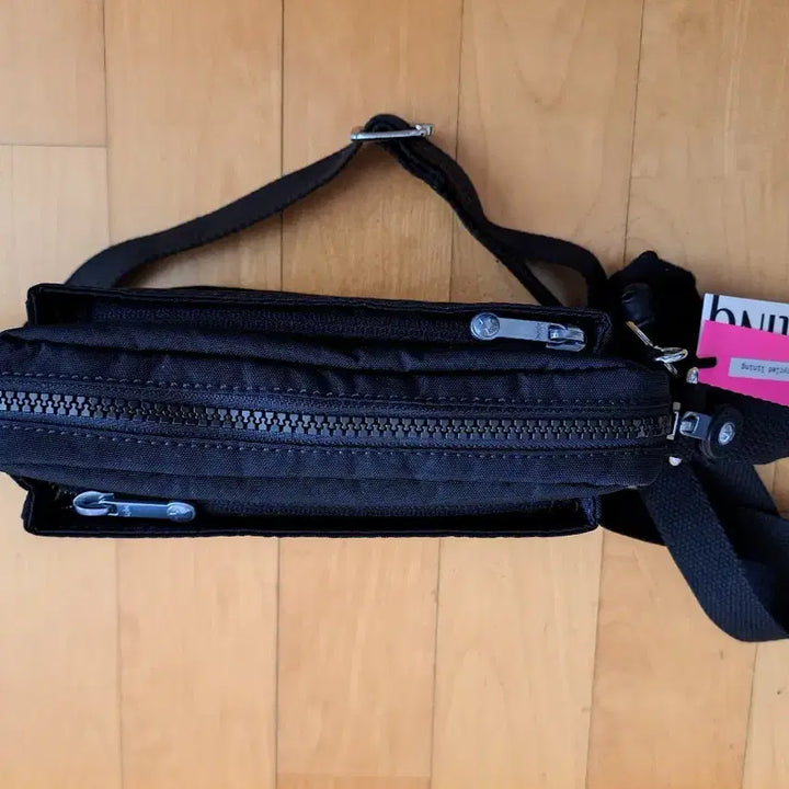 [BUNJANG] Kipling Mini Crossbody Bag with Keyring / 키플링 블랙 미니 크로스백 + 키링
