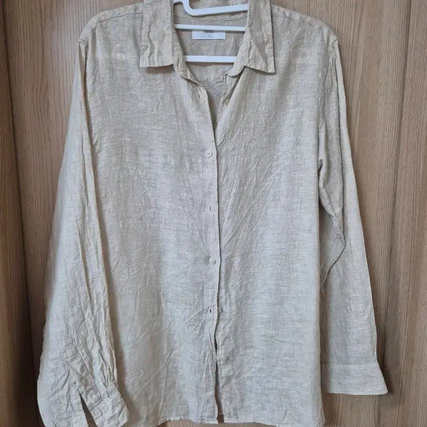 [BUNJANG] Uniqlo Linen & Slim Fit Shirts Bundle / 유니클로 베이지 린넨 긴팔 셔츠xl, 유니클로 슬림핏 블루셔츠 L 외