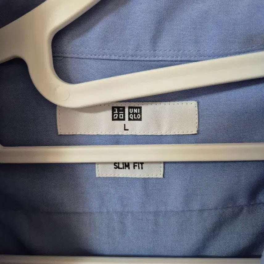 [BUNJANG] Uniqlo Linen & Slim Fit Shirts Bundle / 유니클로 베이지 린넨 긴팔 셔츠xl, 유니클로 슬림핏 블루셔츠 L 외