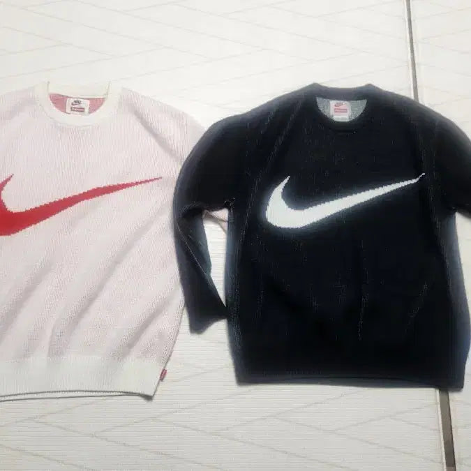 [BUNJANG] Supreme x Nike Swoosh Crewneck Knit Bundle Set / 2개 일괄 슈프림 x 나이키 스우시 크루넥 니트