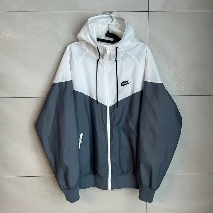 [BUNJANG] Nike Windrunner Windbreaker (L) / 나이키 윈드러너 바람막이 (L)