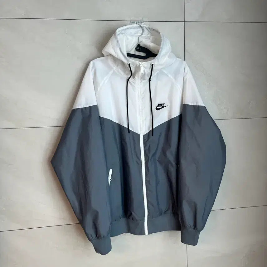 [BUNJANG] Nike Windrunner Windbreaker (L) / 나이키 윈드러너 바람막이 (L)