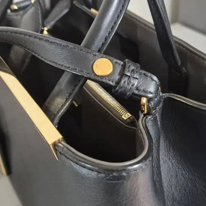 [BUNJANG] Fendi Toujours Small Tote Shoulder Bag / 펜디 투쥬르 스몰 토트겸 숄더백 펜디가방