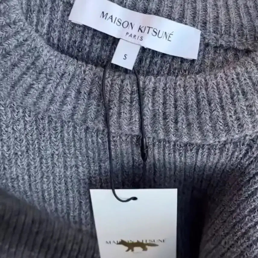 [BUNJANG] Maison Kitsune Fox Patch Knit Sweater / 정품새상품>메종키츠네 폭스 패치 니트 (S~2XL)