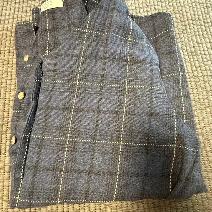 [BUNJANG] Pigment V-Neck Checkered Shirt / 피그먼트 V넥 셔츠 FREE