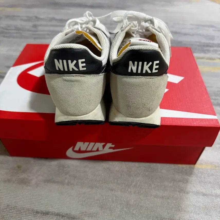 [BUNJANG] Nike Daybreak Sneakers White / 나이키 데이브레이크 운동화 화이트