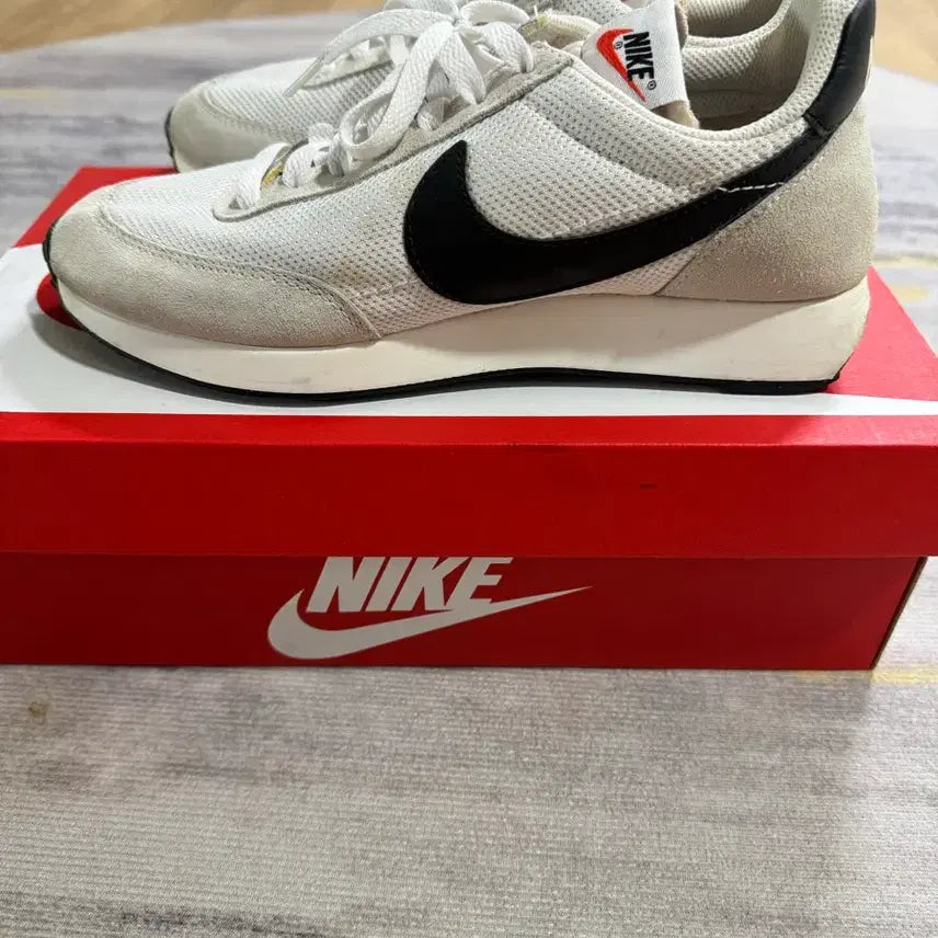 [BUNJANG] Nike Daybreak Sneakers White / 나이키 데이브레이크 운동화 화이트