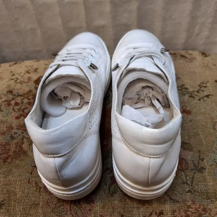 [BUNJANG] GDC White Enamel Point Sneakers / GDC 화이트 에나멜 포인트 스니커즈