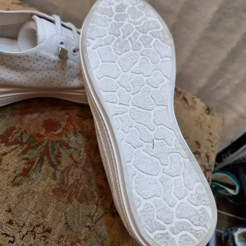 [BUNJANG] GDC White Enamel Point Sneakers / GDC 화이트 에나멜 포인트 스니커즈