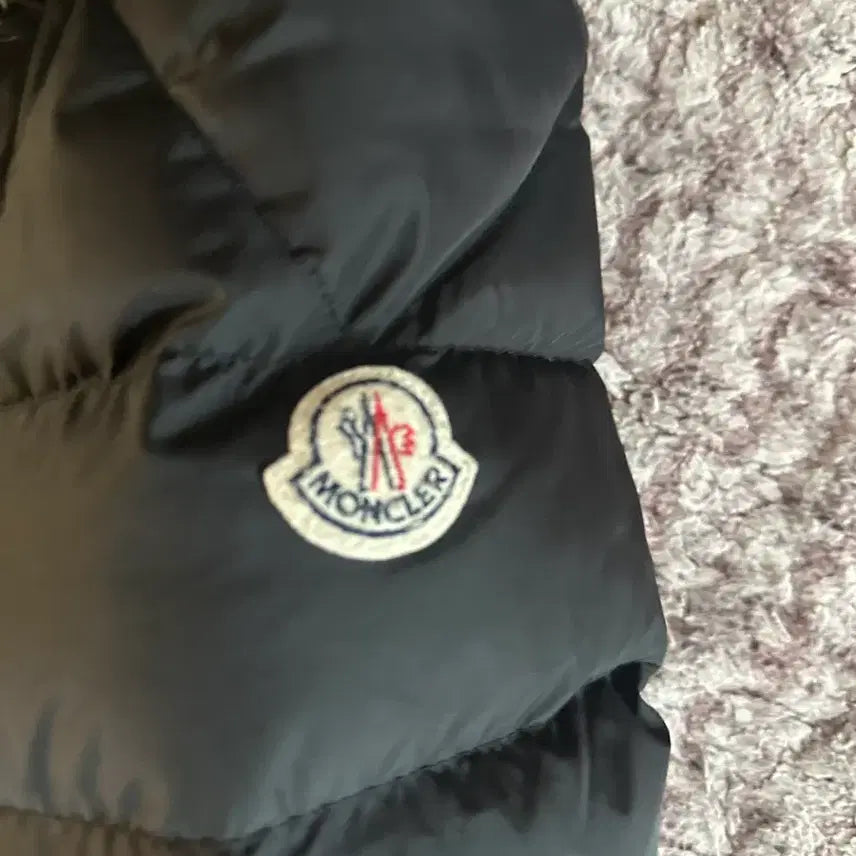 [BUNJANG] Moncler Cluny Puffer Jacket / 몽클레어 클루니
