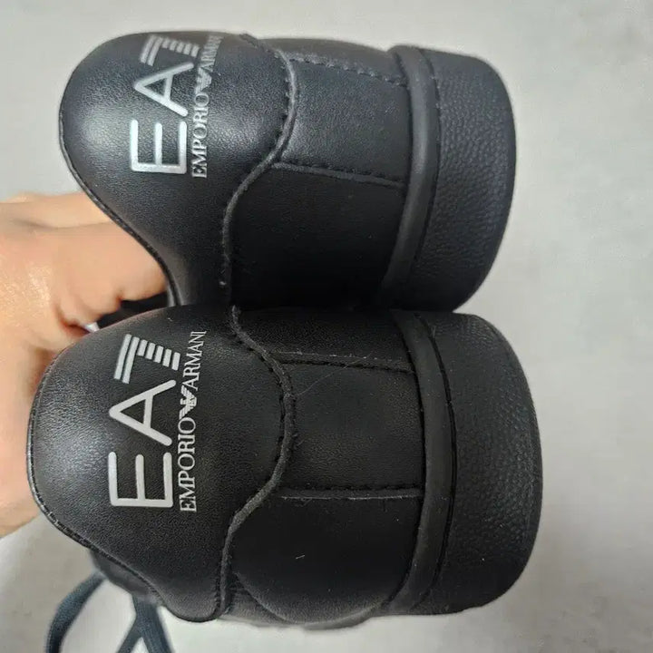 [BUNJANG] Emporio Armani Black Leather Sneakers (Size 230) / 엠포리오 아르마니의 블랙 가죽 스니커즈 새상품 230사이드