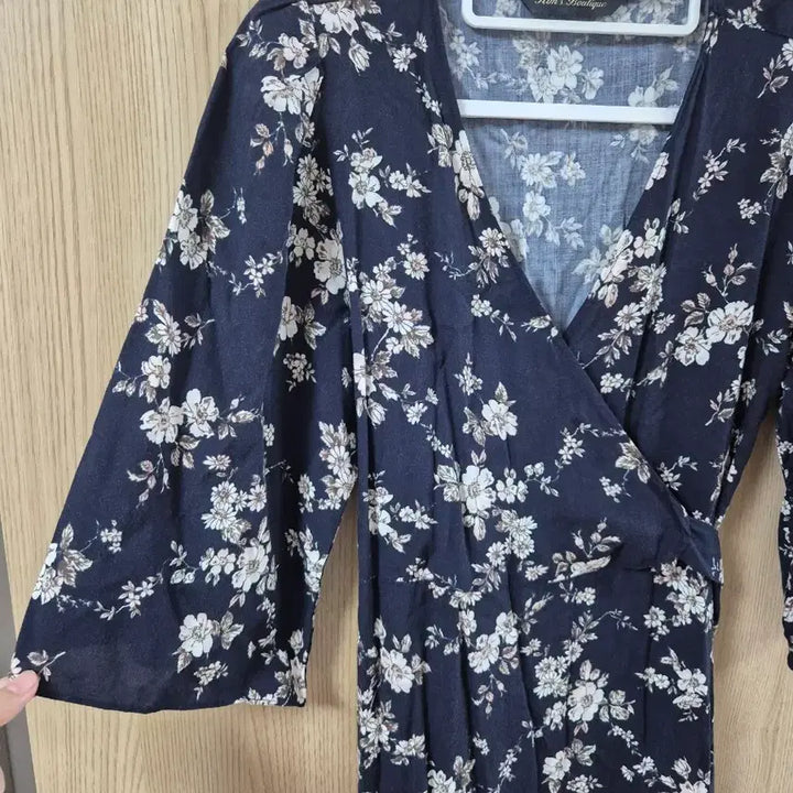 [BUNJANG] Flower Wrap Long Dress Black One Size / 플라워 랩 롱 원피스 검정색 프리사이즈
