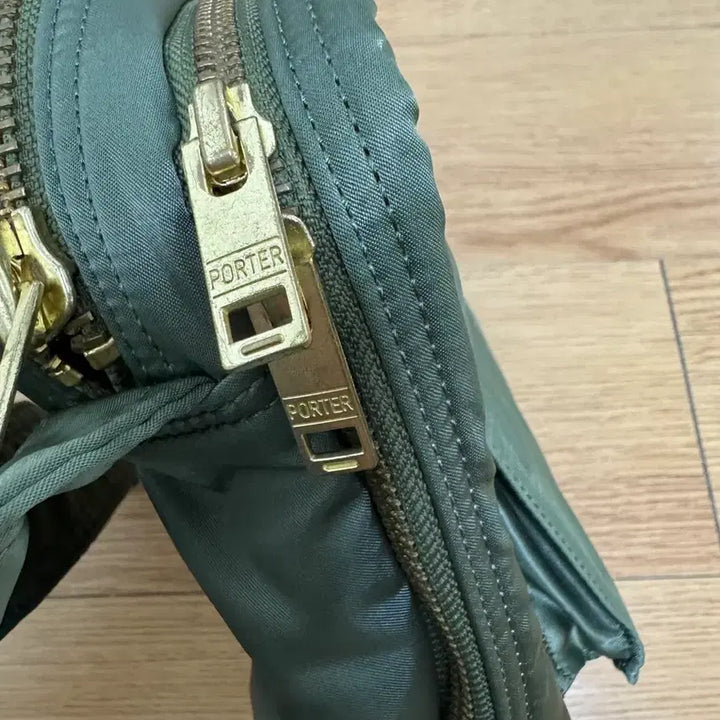 [BUNJANG] Porter Tanker Shoulder Bag Small S Sage Green / 포터 탱커 숄더백 스몰S 세이지그린