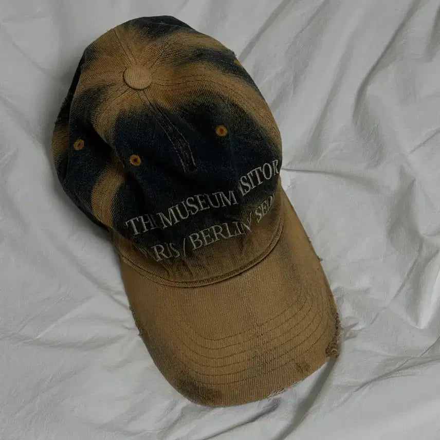 [BUNJANG] The Museum Visitor Ball Cap / 더뮤지엄비지터 볼캡