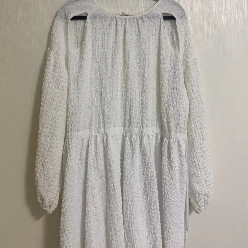 [BUNJANG] Hocus Pocus Crochet Cutout Balloon Dress / 호쿠스포쿠스 크로셰 컷아웃 벌룬 드레스
