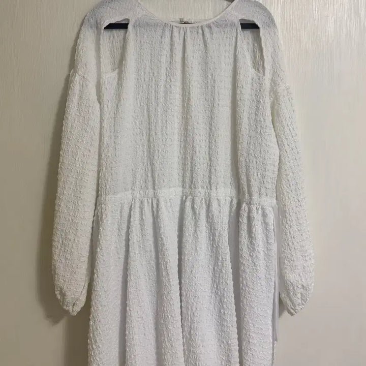 [BUNJANG] Hocus Pocus Crochet Cutout Balloon Dress / 호쿠스포쿠스 크로셰 컷아웃 벌룬 드레스