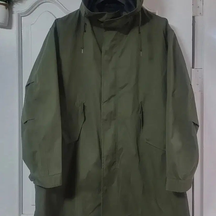 [SOLD OUT] 새상품 유니클로 블럭테크 야상 레인코트 m카키 멋찜